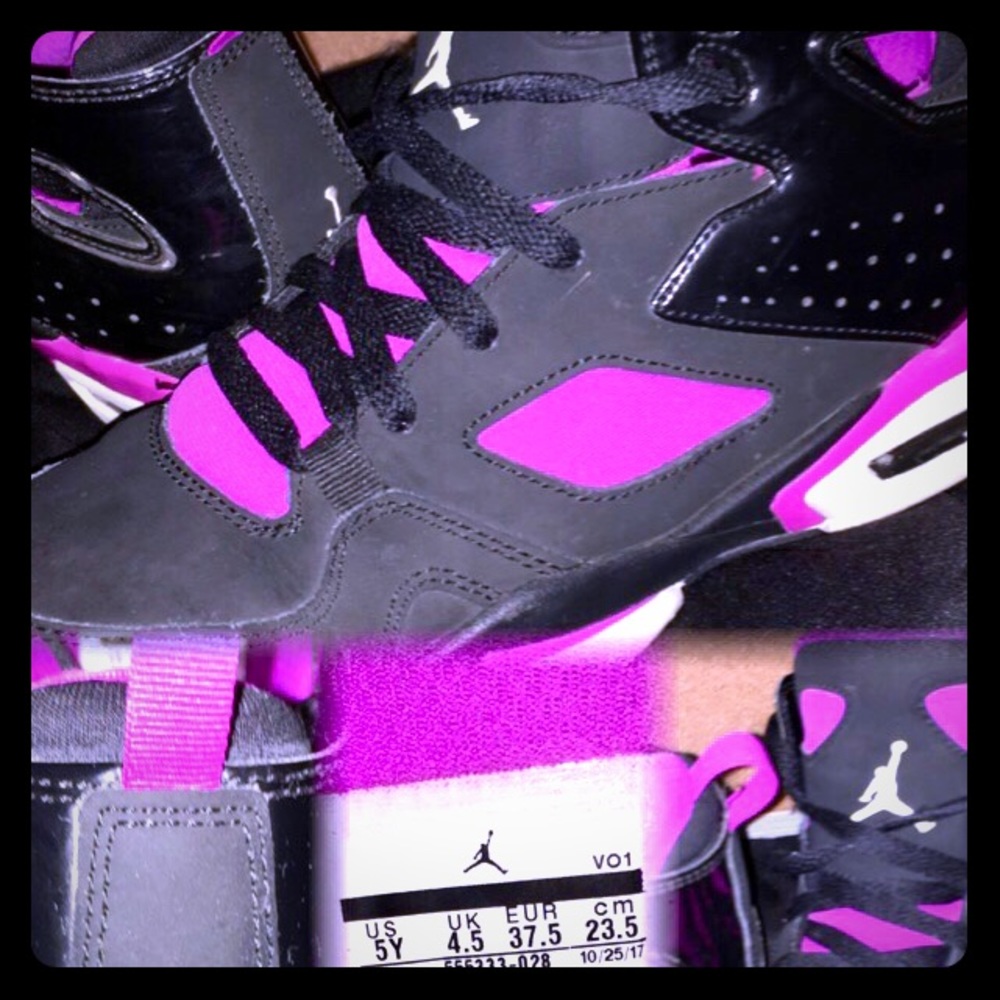 Nike Jordan’s size 5Y magenta and black like new